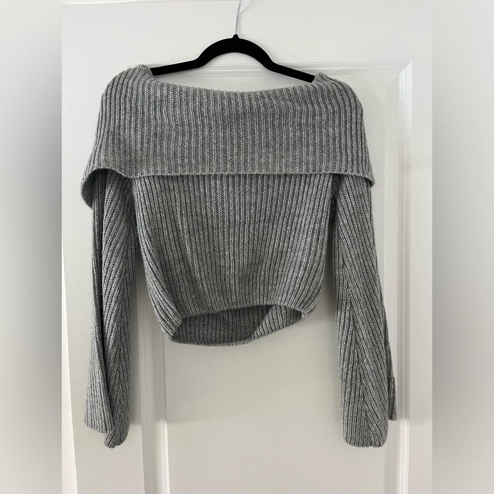 FashionNova “Let’s fly away off shoulder crop top”